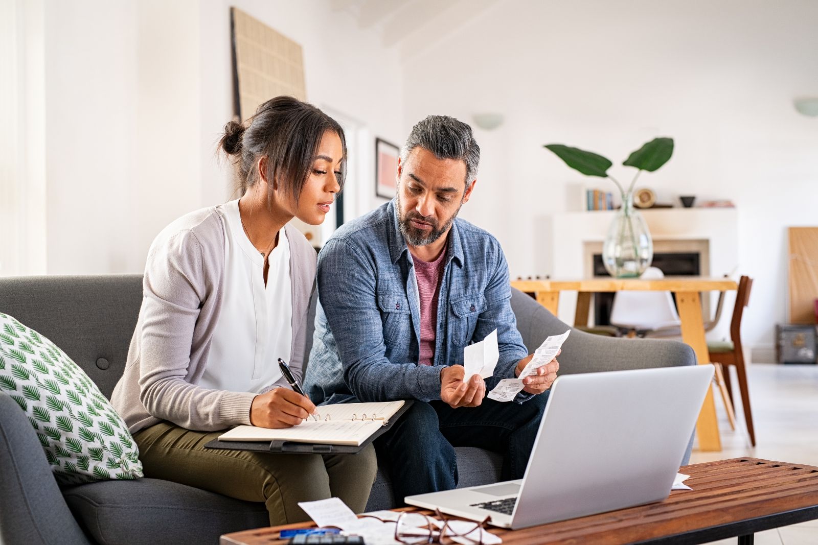 The Cost Of Making A Will Online Vs. Using An Estate Attorney